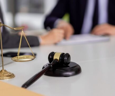 Civil Litigation Lawyer Ottawa